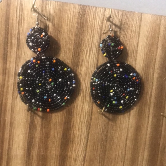 Handmade beaded earrings - Picture 3 of 3